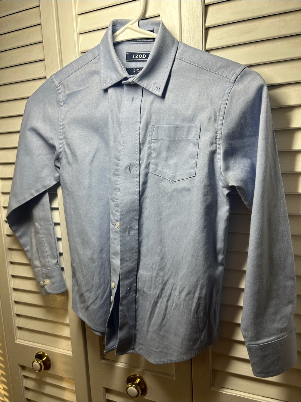 IZOD Boy’s Light Blue Oxford Button-Down Shirt Size 6-7